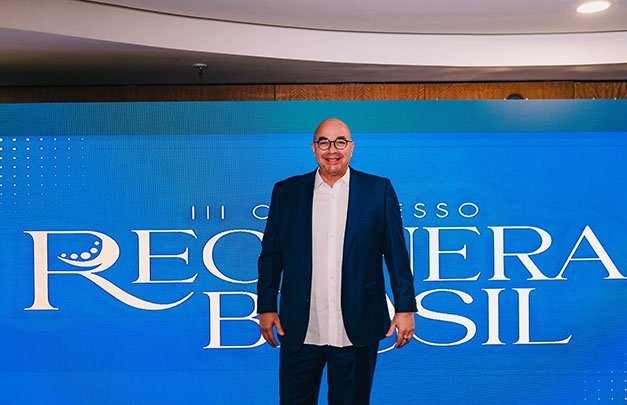 Retrato do Dr. Tércio Rocha, fundador do Regenera